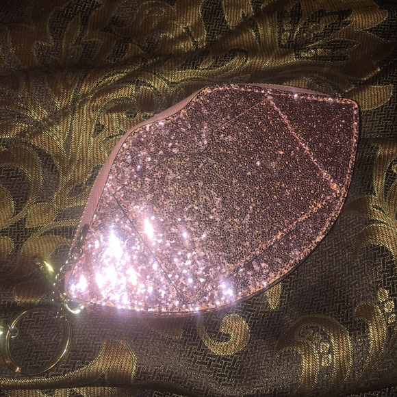 ALDO Small Sequins Lips Zip-Purse Keychain - Picture 4 of 7